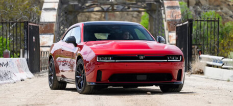 В США оставят только одну версию электромобиля Dodge Charger Daytona в 2026 году