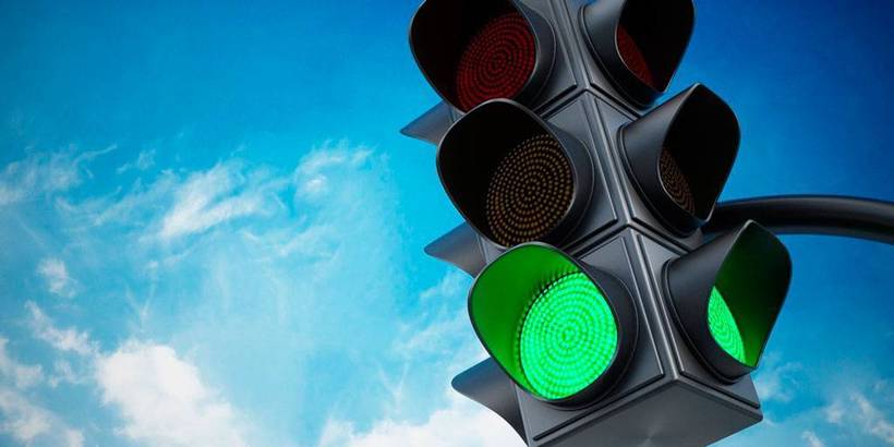 Как правильно ожидать зеленого света: на сцеплении или на нейтральной ...